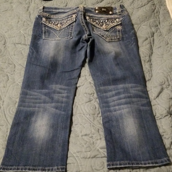 MissMe Capris - Picture 2 of 4